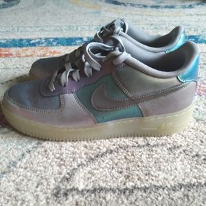 Nike AIR FORCE 1 Low '07 RARE Iridescent 7Y Color Changing Chameleon